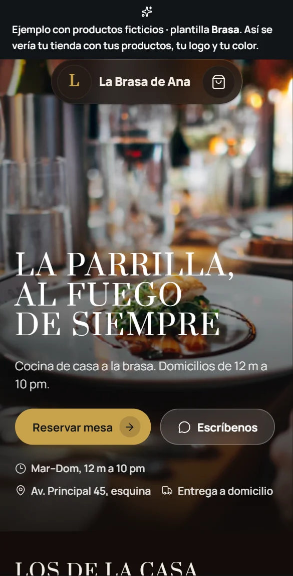 Una tienda de ejemplo de Ezpiral abierta en un teléfono: portada, catálogo y botón para pedir por WhatsApp